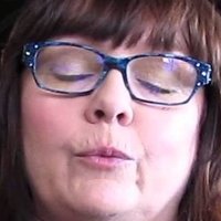 Dee Hennigan Nue