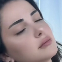 Deniz Bağdaş Nue