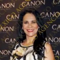 Diana Ferreti Nue