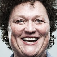 Dot Jones Nue
