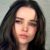 Dove Cameron Nue