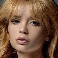 Ekaterina Zueva Nue