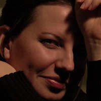 Eli DeGeer Nue