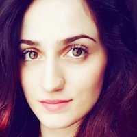 Elif Khan Nue