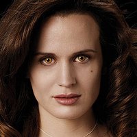 Elizabeth Reaser Nue