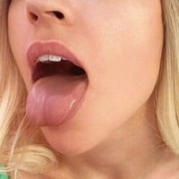 Ella Petite Nue