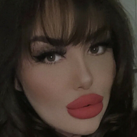 ElleHutchx Nue