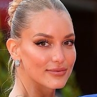 Ema Kovac Nue