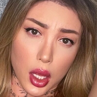 Ema Moscardini Nue
