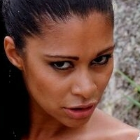 Emanuelle Diniz Nue