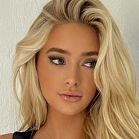 Emilie Kull Nue