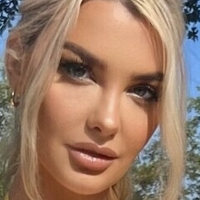 Emily Sears Nue