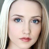 Emily Tennant Nue