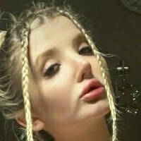 emilyon Nue