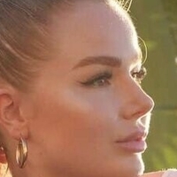 Emma Christina Nue