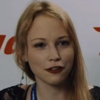 Enni Ojutkangas Nue