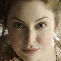 Esmé Bianco Nue
