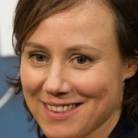 Eva Löbau Nue