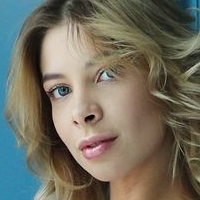 Eva Tali Nue