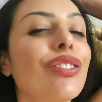 Ezada Sinn / ezada Nue