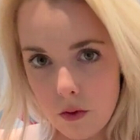 Feliz R. Nicole Nue