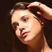 Flavia Di Castro Nue