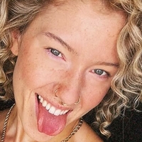 frecklesalanna Nue