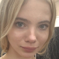Freya Allan Nue