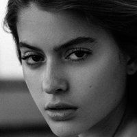 Gabriela Bloomgarden Nue