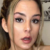 Giulia Valeri Nue
