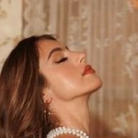 Grace Elizabeth Valentino Nue