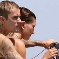 Hailey Baldwin Nue