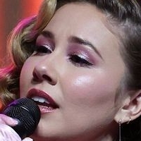 Haley Reinhart Nue