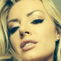 Hannah Claydon Nue
