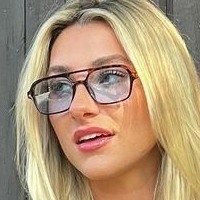 Hannah CookBarstool Nue