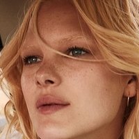 Hannah Holman Nue