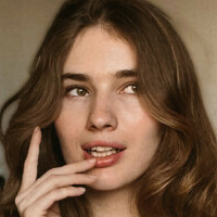 HELENA Scrtwpn Nue