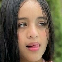 Hellen Velasquez Nue