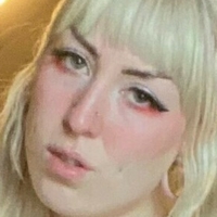 helloyelow Nue