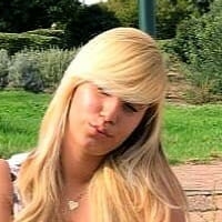 Hen Azulai Nue