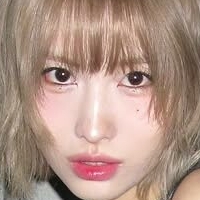 Hirai Momo Nue
