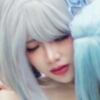 美月 HKxSYR Nue