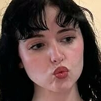 Holly Laing Nue
