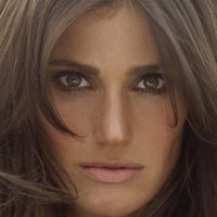 Idina Menzel Nue