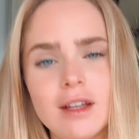 Inna Moll Nue