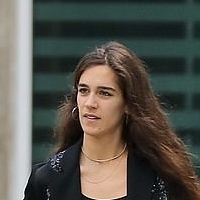 Isabel Pakzad Nue
