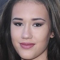 Isabella Ahrens Nue