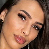 Iuhas Alexandra Nue