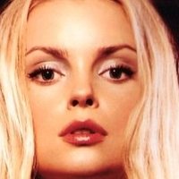 Izabella Miko Nue