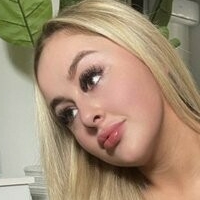 Izzy Davies Nue